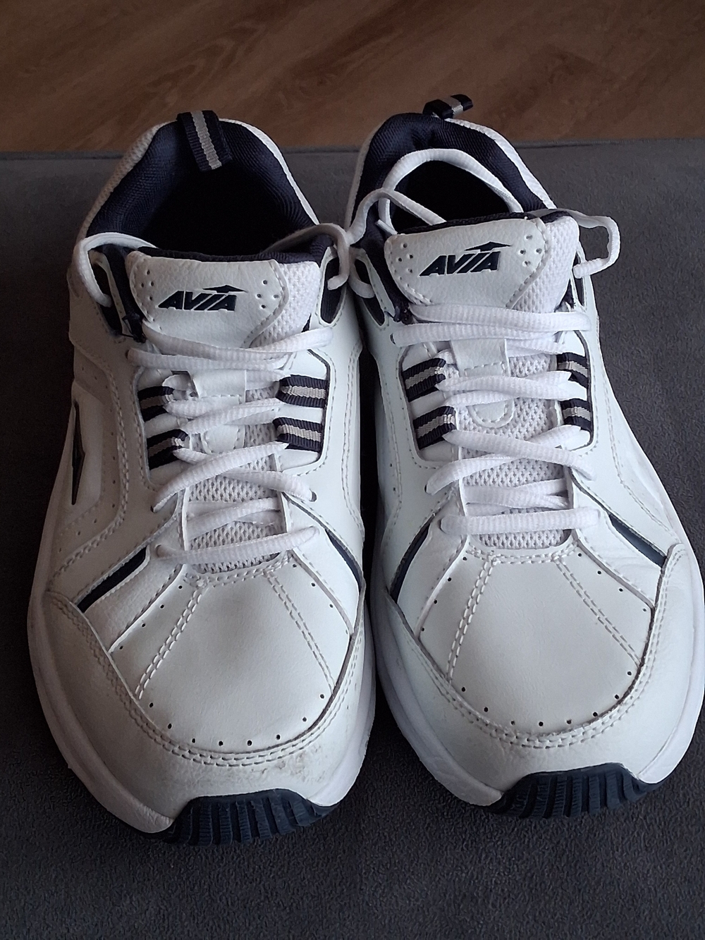Avia Men's White and Black Athletic Shoes